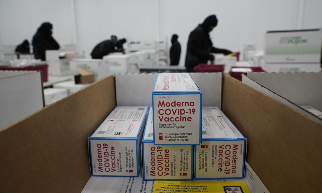 EE.UU. compra otros 200 millones de dosis de vacunas de Moderna