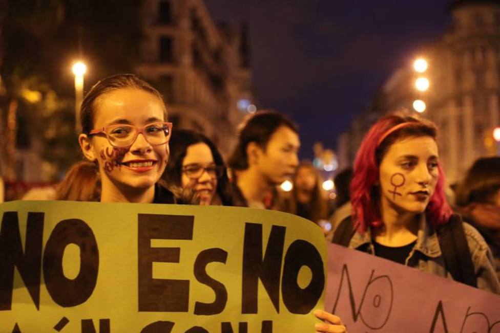 Cataluña permitirá concentraciones el 8M