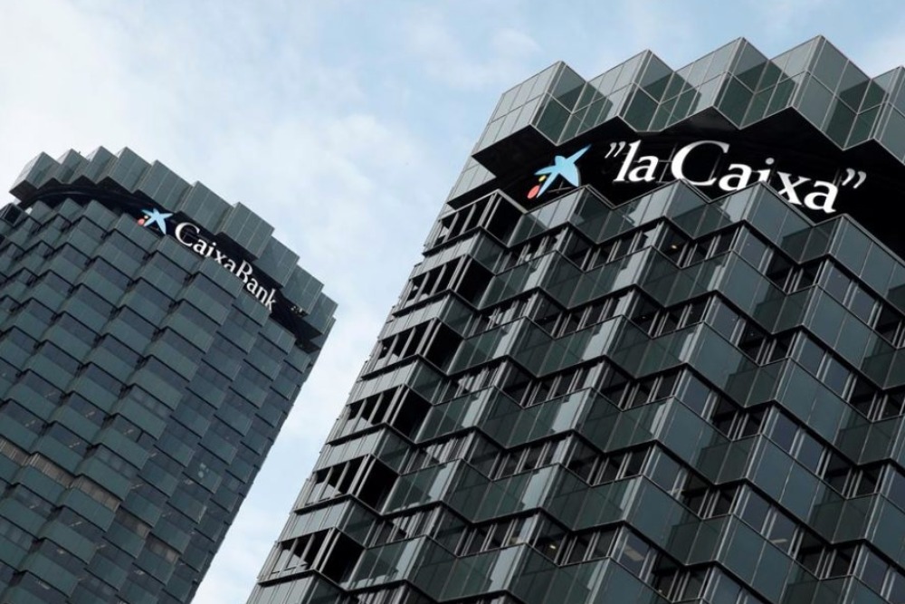 Competencia da luz verde a la fusión entre CaixaBank y Bankia, pero con condiciones