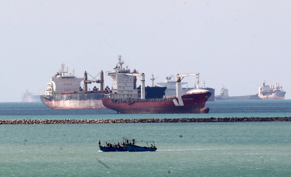 Consiguen reflotar el buque ‘Ever Given’ y el tráfico en el Canal de Suez se reestablece