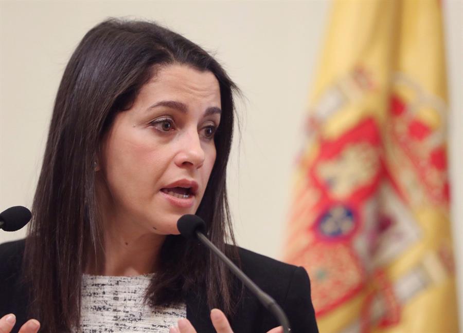 Arrimadas critica a Sánchez por «trocear» el MIR para contentar al separatismo
