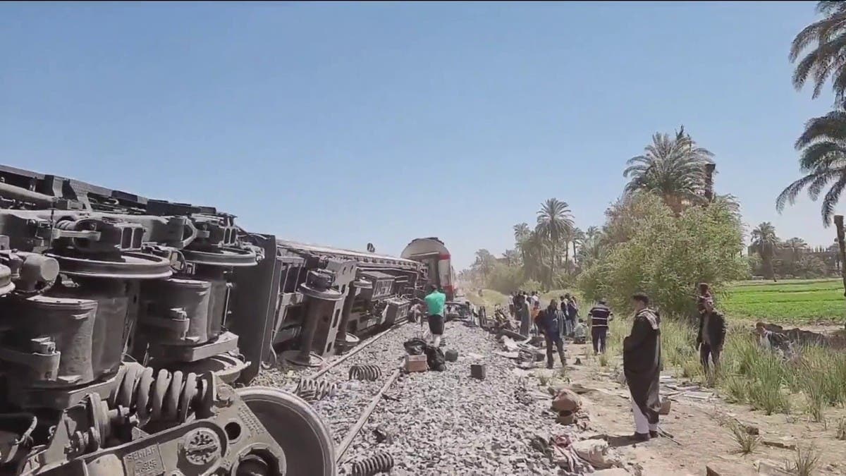 (VÍDEO) El choque de dos trenes en Egipto deja al menos 32 muertos y 66 heridos