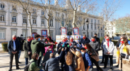 Hosteleros se concentran en Madrid al cumplirse un año de los cierres, para protestar por la falta de ayudas