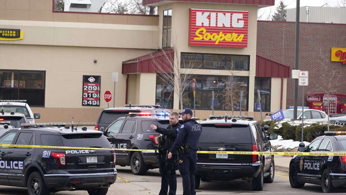 (VÍDEO) Al menos 10 muertos en un tiroteo en un supermercado de Colorado (EE.UU.)