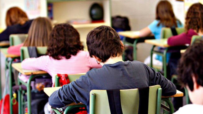 El TC revisará la ley catalana que evita aplicar el 25% del castellano en las aulas