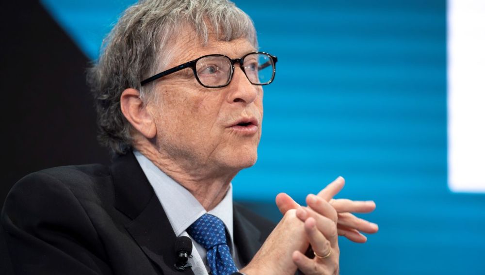 Bill Gates predice cuándo podremos volver a viajar con normalidad