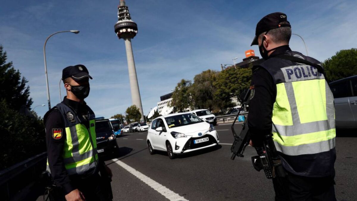 Madrid recurre el cierre en San José y Semana Santa aunque lo acata