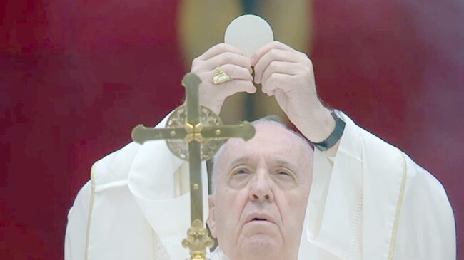 El Papa Francisco pide recordar en esta Semana Santa a las víctimas inocentes como las de guerras o abortos