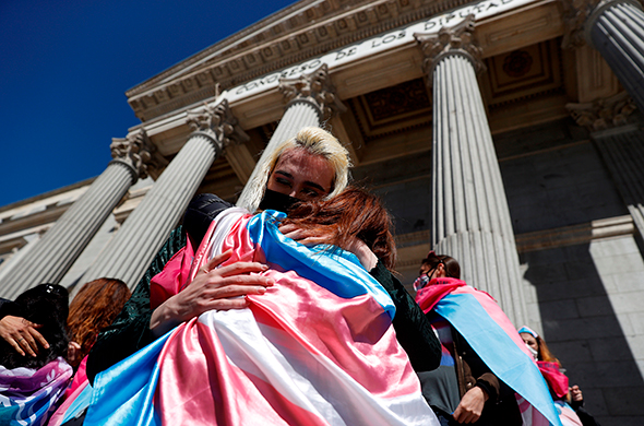 Diversos partidos registran la proposición de la ley trans en Congreso ante el bloqueo del PSOE