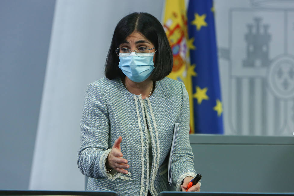 Darias se contradice: defiende ante la UE dejar de tratar el covid como una pandemia, pero sigue manteniendo las restricciones en España