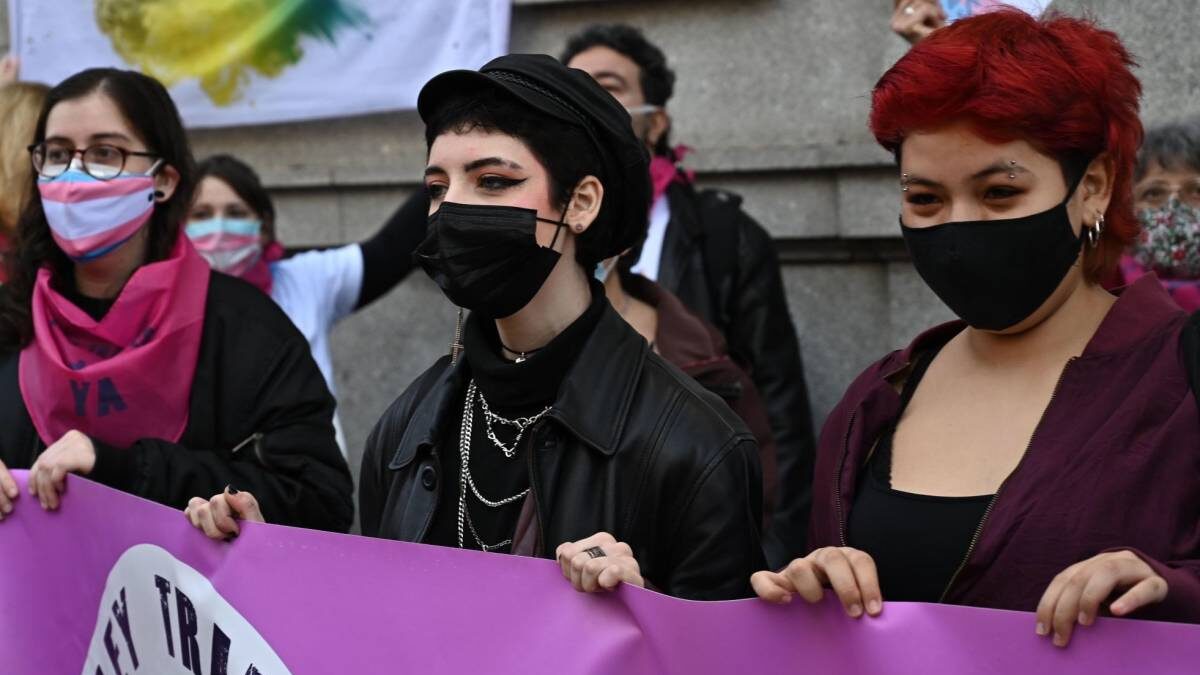 Igualdad acusa de nuevo al PSOE de bloquear las leyes trans y LGTBI