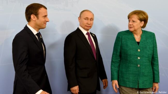 Macron y Merkel se reúnen con Putin para una posible colaboración sobre la Sputnik V