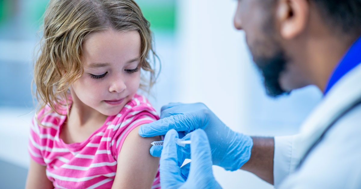 ¿Por qué los niños no están (ni estarán hasta 2022) en el plan de vacunación?