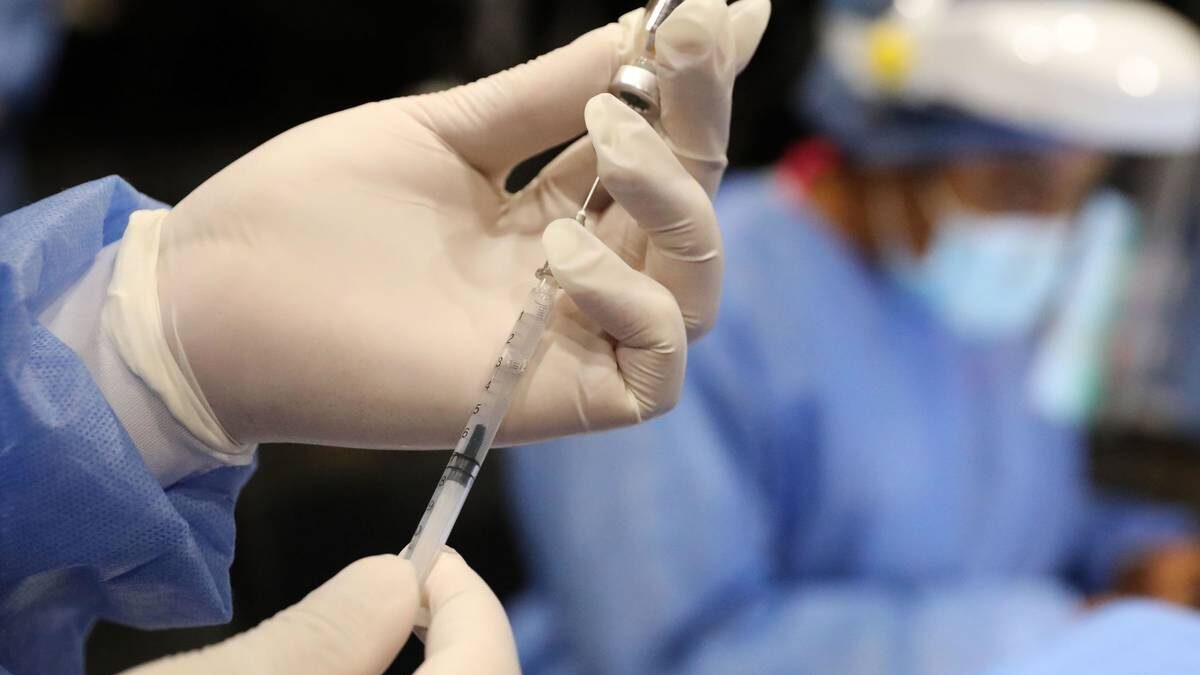 Nuevo récord de vacunación en España: casi medio millón de vacunas en un solo día