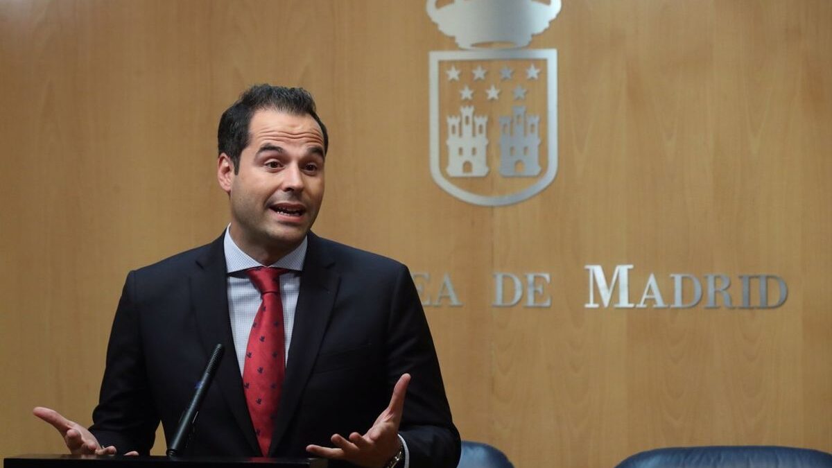 (VÍDEO) Ignacio Aguado responde a Toni Cantó: «Es lógico que coja su mochila y se vaya»