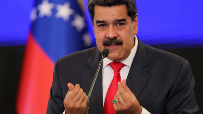 Maduro ofrece cambiar "petróleo por vacunas" contra el COVID para Venezuela