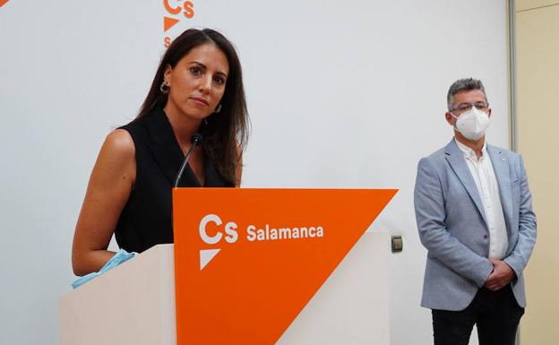Una procuradora de Cs deja el grupo a tres días de la moción de censura en Castilla y León