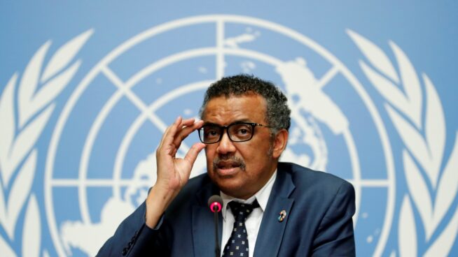 La OMS defiende que la pandemia no ha acabado todavía porque los países ricos acaparan las vacunas