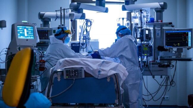 España supera los 85.000 fallecidos por coronavirus con los hospitales, las ucis y la incidencia manteniendo su descenso