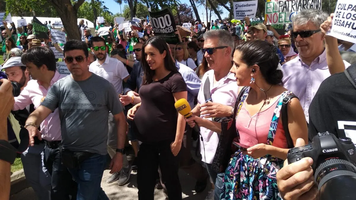 (VÍDEO) La número dos de Iglesias en Madrid participó en un escrache a Begoña Villacís dos días antes de que diera a luz