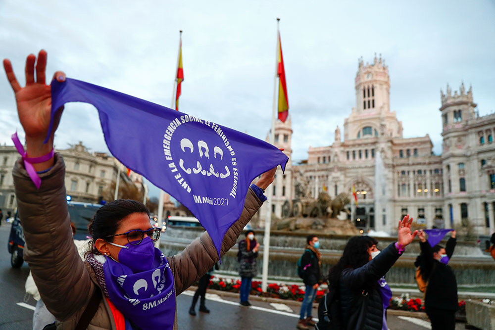 13 detenidos por abusar de una menor en el Parque de Oeste de Madrid