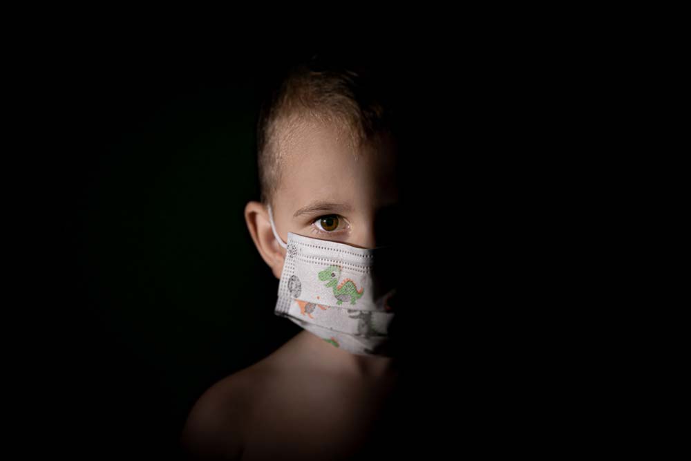 El coronavirus ha dejado a 40.000 niños de EEUU sin uno de sus padres
