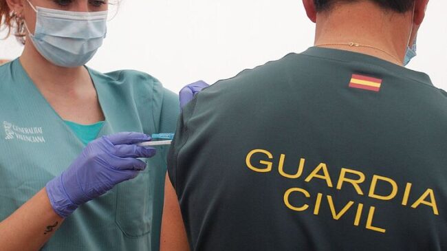 La Asociación Pro Guardia Civil presenta una denuncia contra la Generalidad tras su negativa de vacunar a los efectivos policiales nacionales