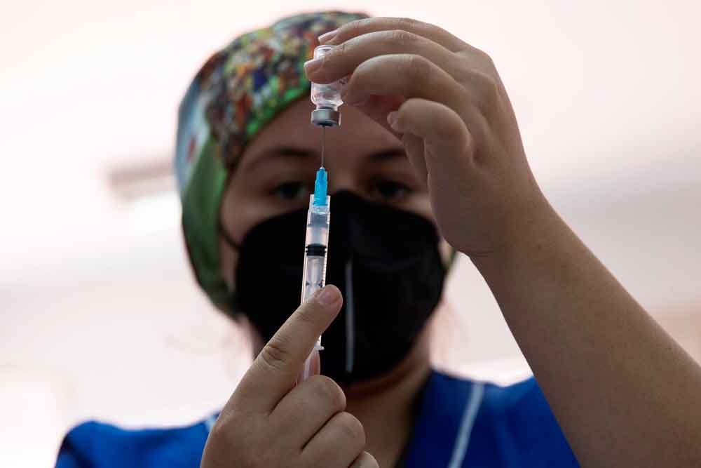 82 sociedades científicas piden a los políticos que no paren la vacunación «de forma impulsiva»