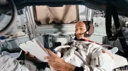 Fallece Michael Collins, uno de los tres primeros astronautas que llegaron a la Luna