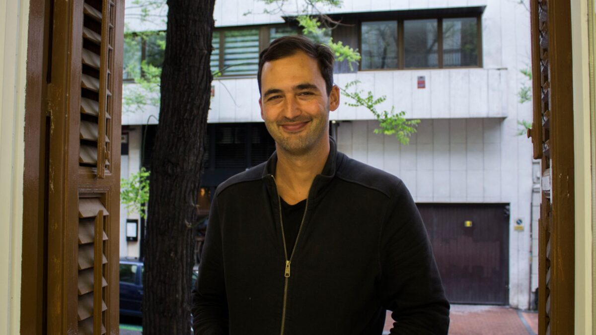 Jason Silva: «El MDMA es como una cirugía a corazón abierto, pero psicológica»