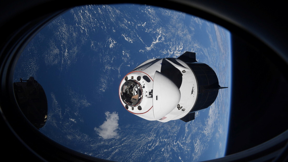 (VÍDEO) Un «objeto desconocido» casi choca con la nave espacial de SpaceX, con 4 astronautas a bordo