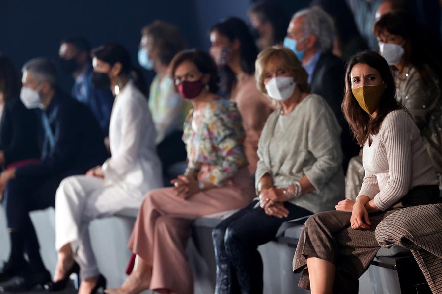 Críticas por la asistencia de los ministros a la Mercedes Benz Fashion Week