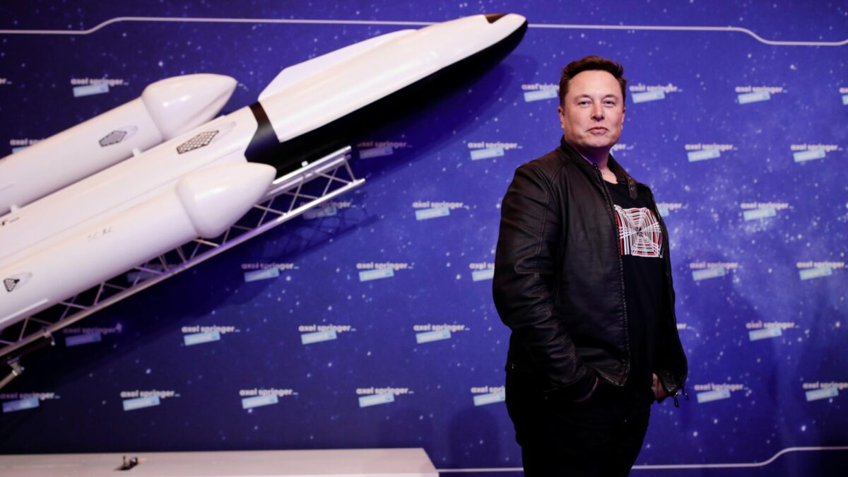 Elon Musk anuncia que, «probablemente», el Starship esté listo para lanzar la misión humana a la Luna antes de 2024