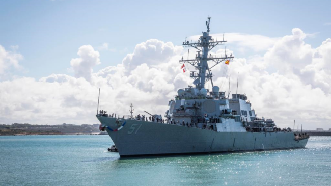 (VÍDEO) Llega a la base de Rota el buque USS Arleigh Burke, el barco líder de los destructores de EE.UU.
