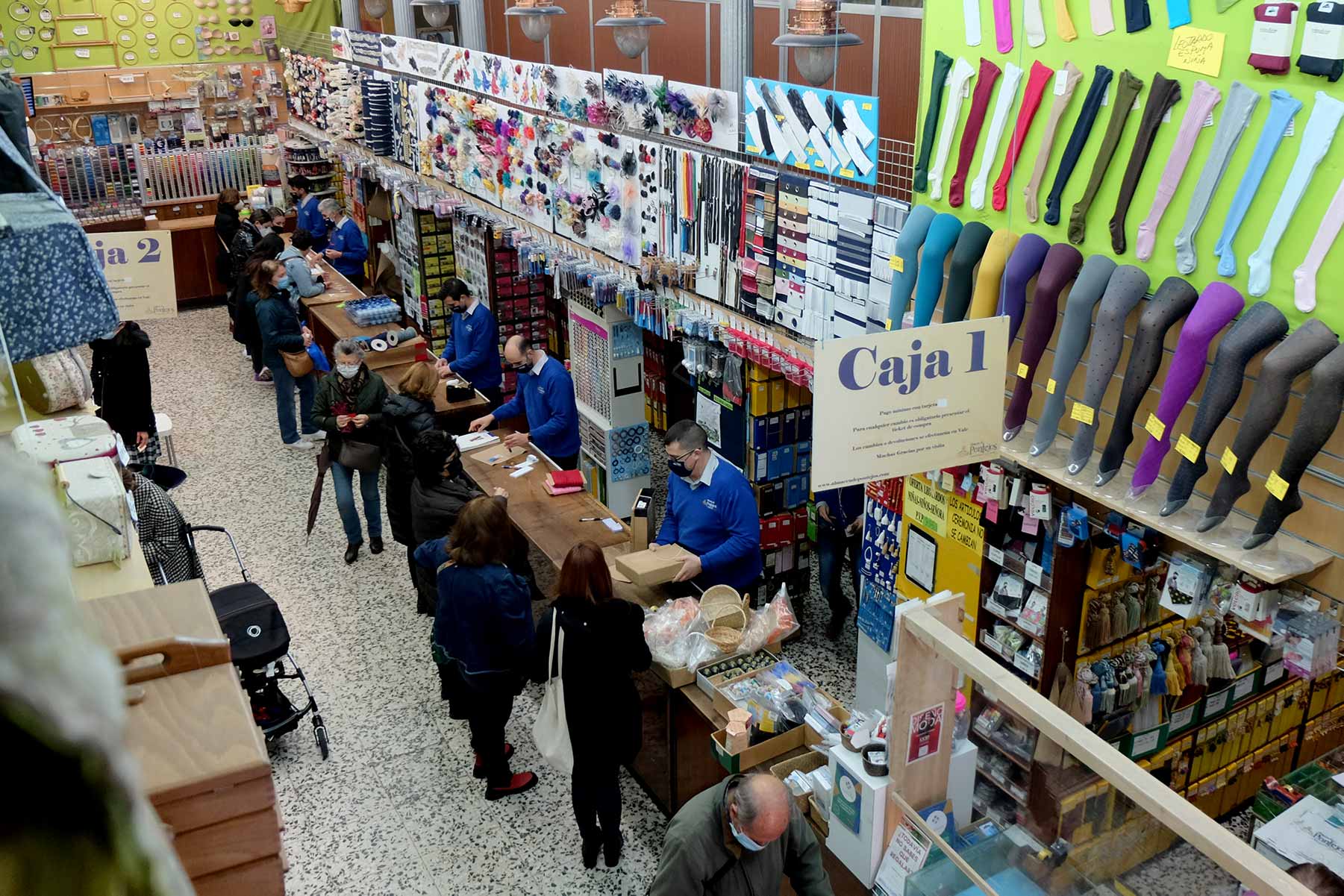 Almacén de Pontejos, la mercería centenaria que lucha contra el coronavirus estrenando tienda digital