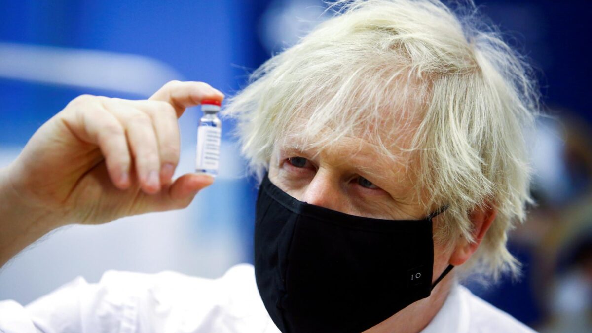 Reino Unido donará 100 millones de dosis de vacunas contra el covid-19