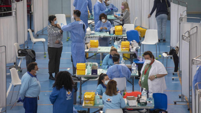 España se sitúa entre los 7 primeros países de la UE en cuanto a inoculación de primeras dosis