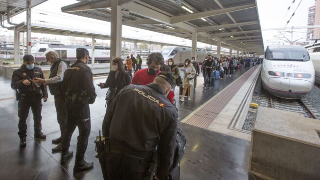 Madrid amanece sin cierre perimetral pero el resto, salvo Canarias, lo mantiene