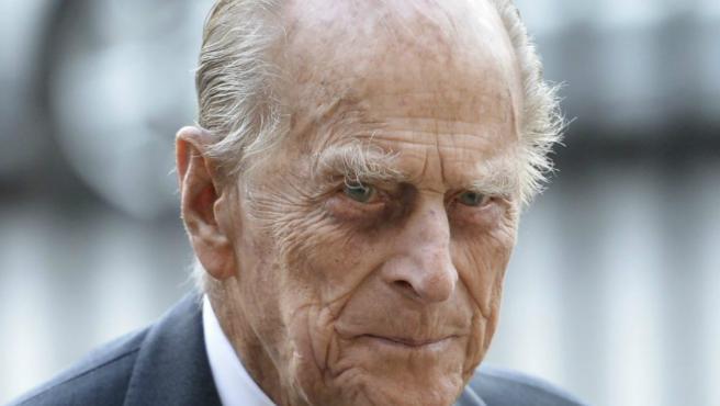 Reino Unido rinde tributo al príncipe Felipe con salvas de cañón