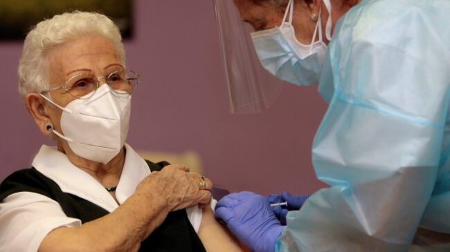 Continúa el buen ritmo de vacunación en España: 449.012 pinchazos en un día