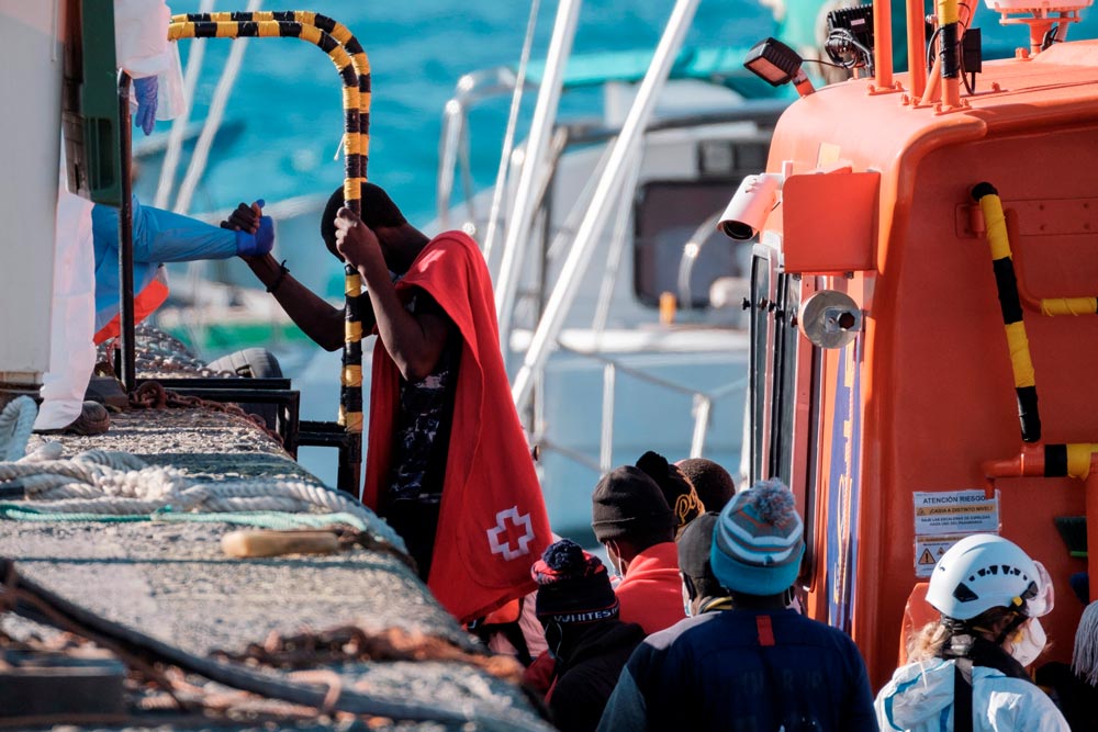 España y Marruecos acuerdan la devolución de los marroquíes que entraron a nado