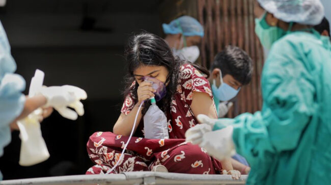 Nuevo récord de casos en la India con más de 3.000 muertos en las últimas 24 horas