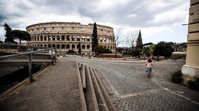 Italia aligera las restricciones y reabre las escuelas en el país tras meses de cierres