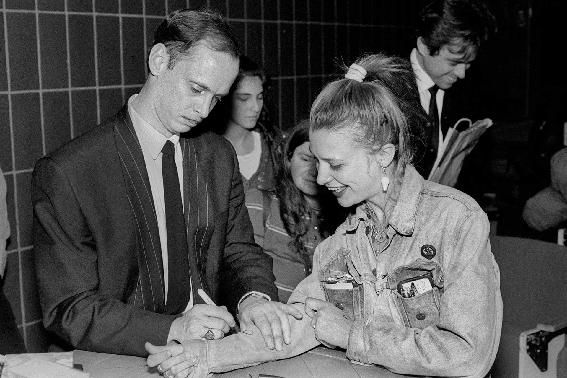 John Waters, o cómo forjar una carrera a base de parodias, cacas de perro y críticas negativas  