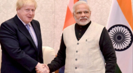 Boris Johnson cancela su viaje a India ante la gravedad de la pandemia