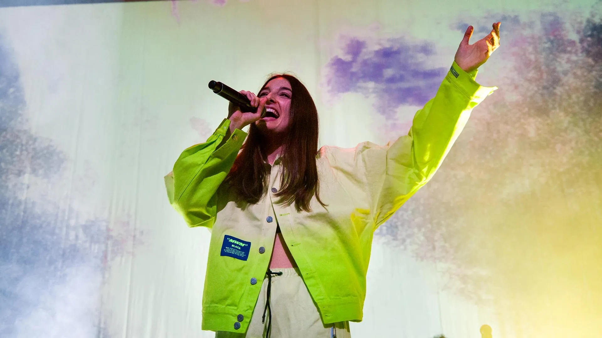 'Sábado Brillante' arranca con el explosivo concierto de Delaporte
