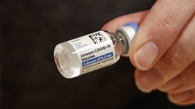 La EMA identifica un nuevo efecto secundario de la vacuna Janssen