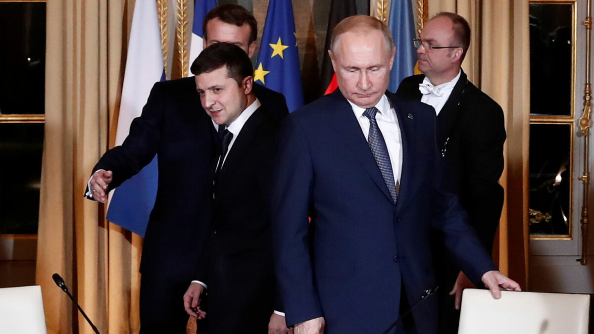 El presidente de Ucrania propone a Putin una reunión en Donbás para «evitar una guerra»