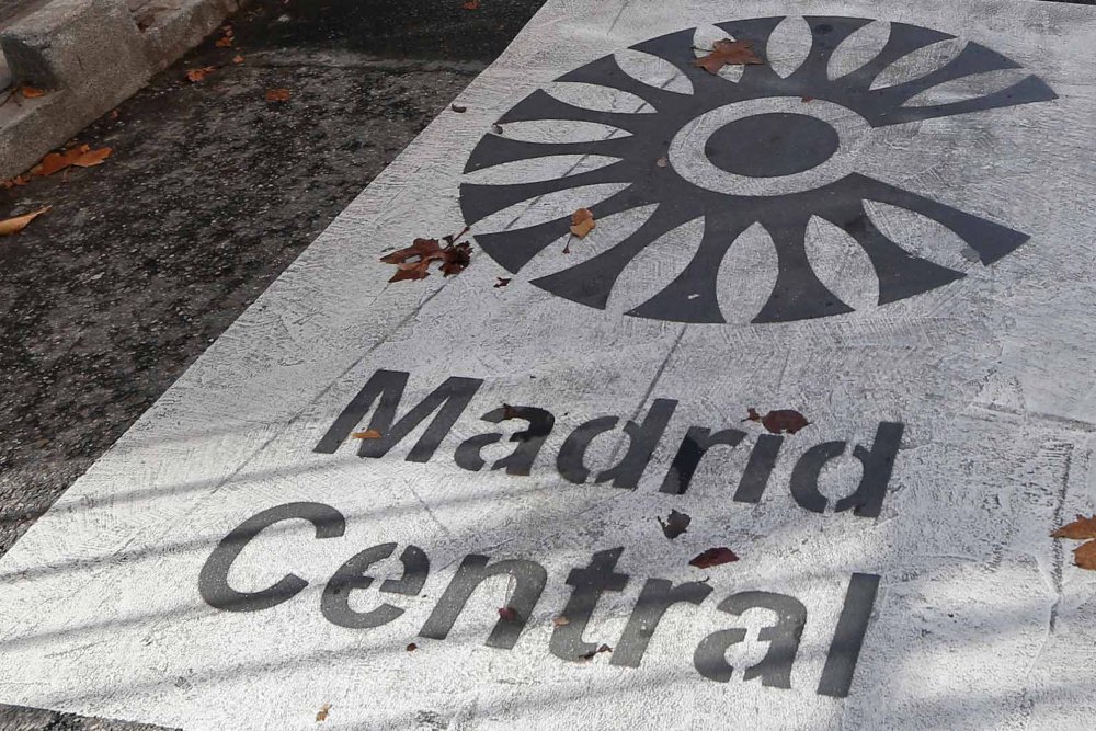 Almeida aprueba su Madrid Central con el voto de cuatro exediles de Carmena