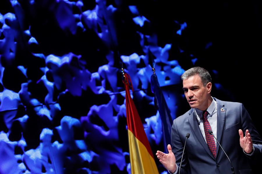 Pedro Sánchez anuncia la «vacunación masiva de menores de 50 años» en España para junio
